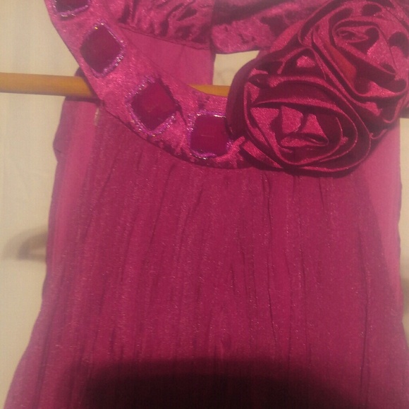 Dress - Picture 2 of 4